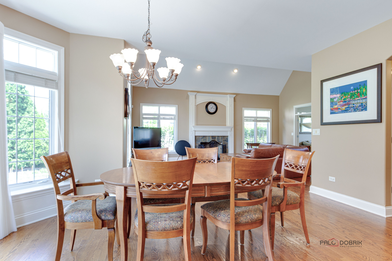 1304 Lingonberry Court, Libertyville, IL 60048