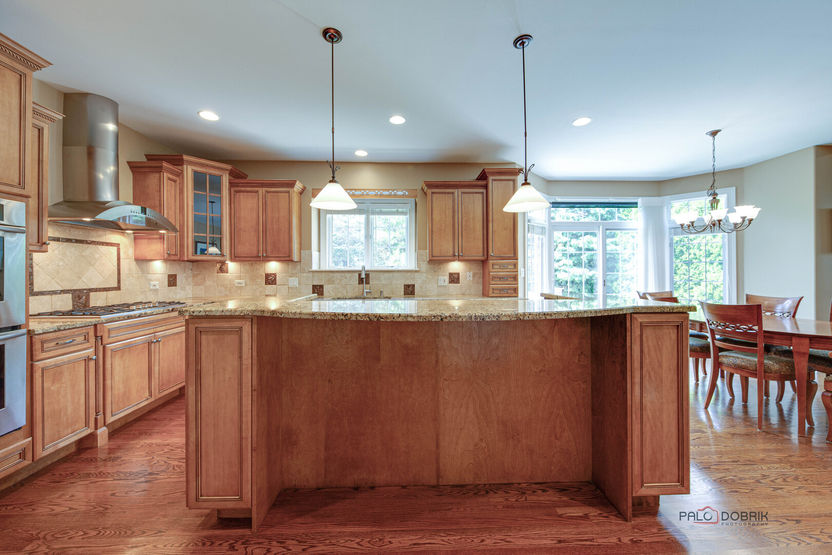 1304 Lingonberry Court, Libertyville, IL 60048