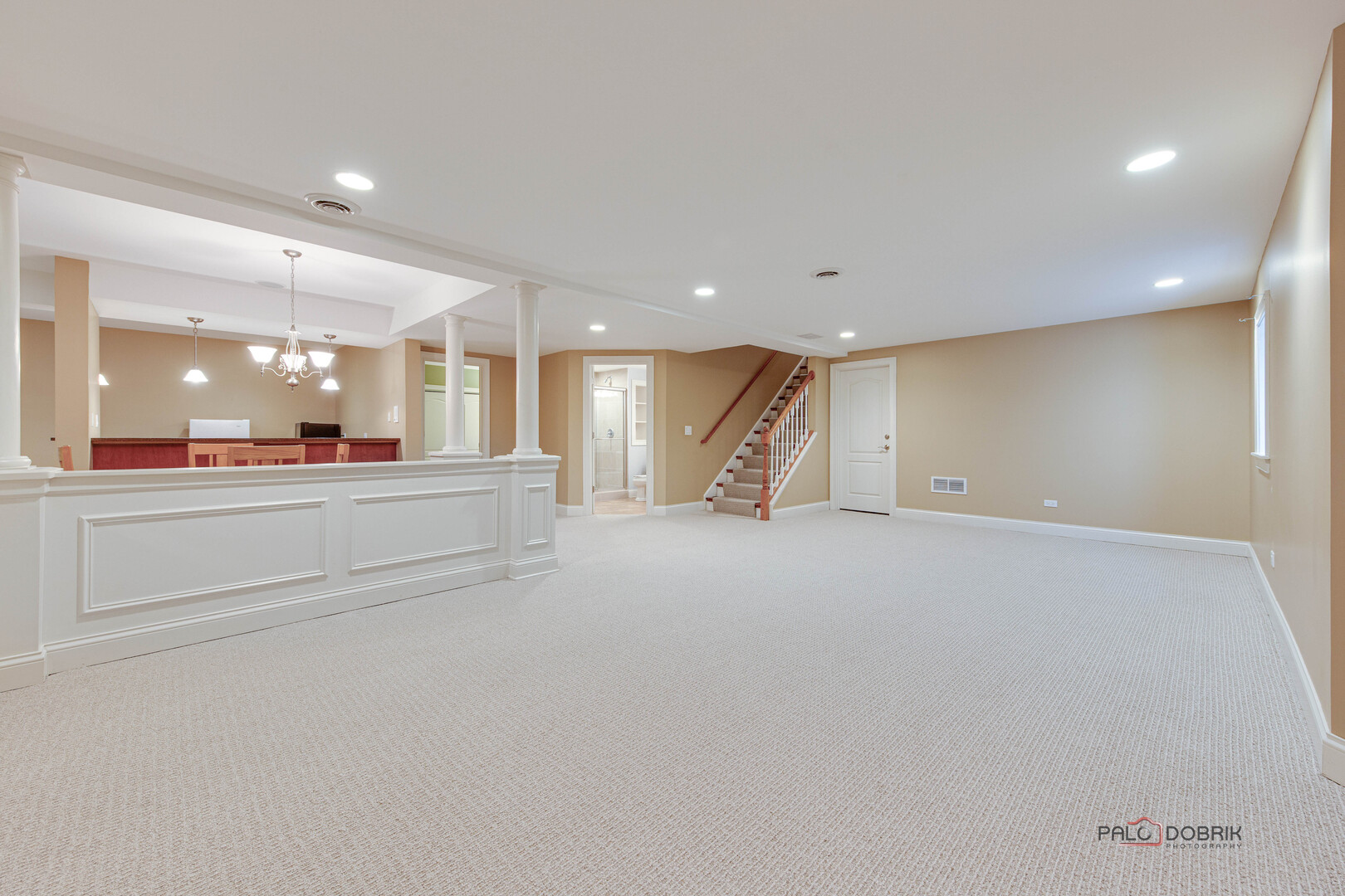 1304 Lingonberry Court, Libertyville, IL 60048