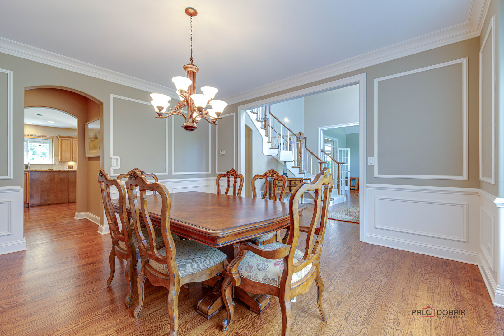 1304 Lingonberry Court, Libertyville, IL 60048