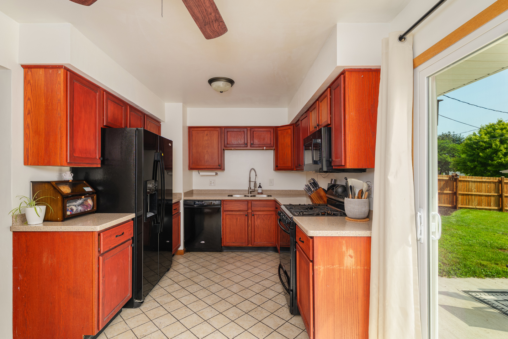 4609 Pershing Boulevard, Kenosha, WI 53144