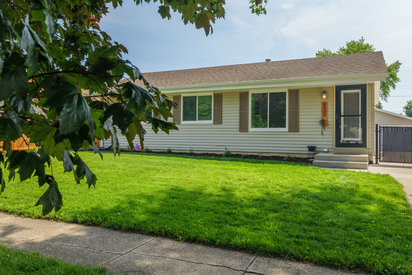 4609 Pershing Boulevard, Kenosha, WI 53144