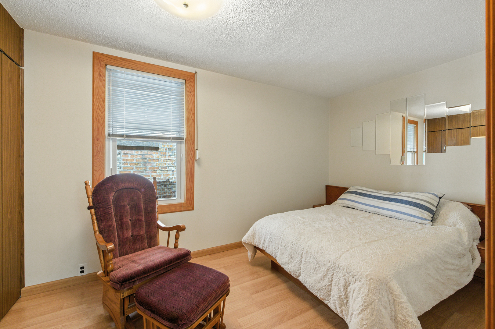 2515 Highland Avenue, Berwyn, IL 60402