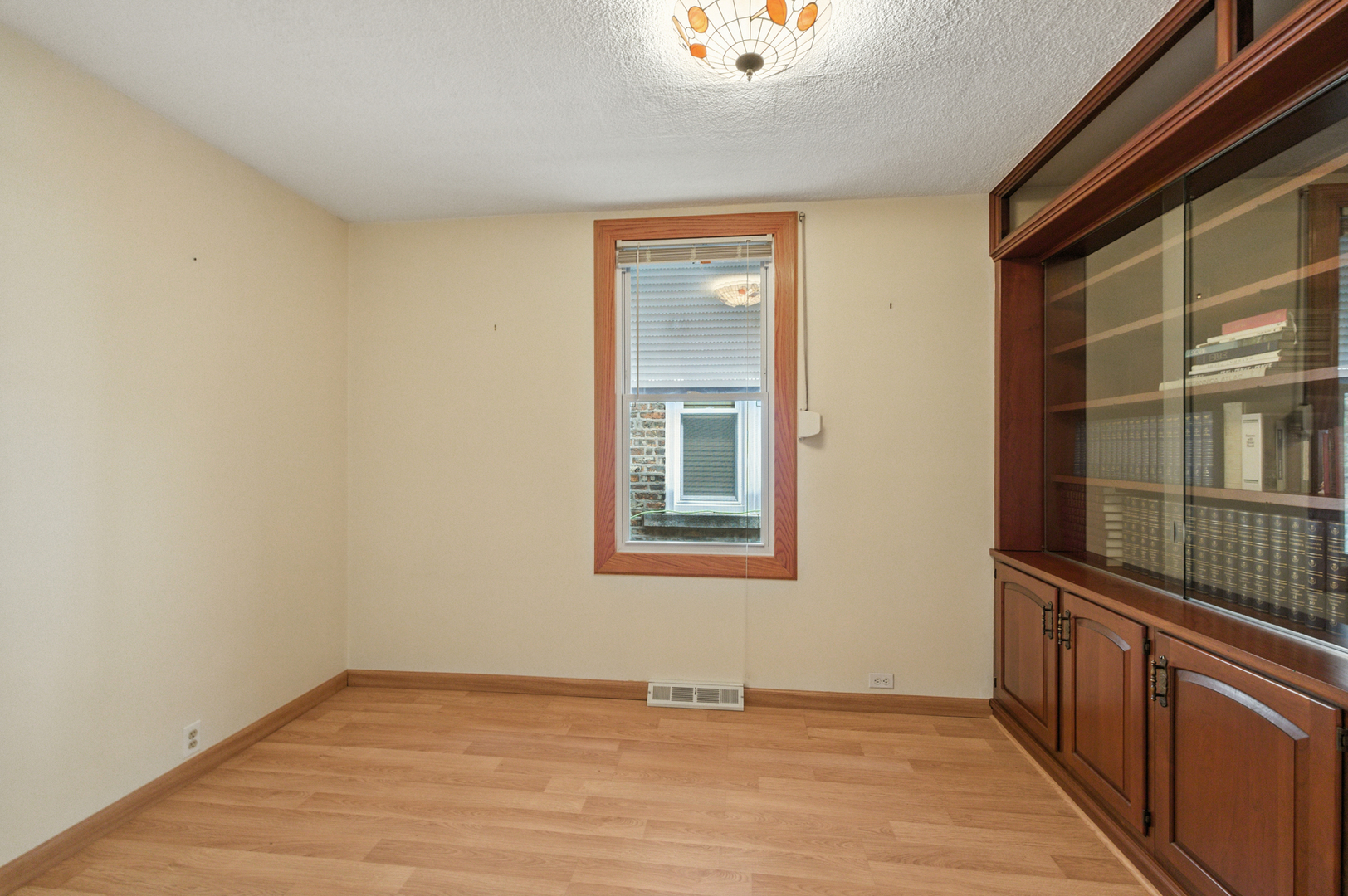2515 Highland Avenue, Berwyn, IL 60402