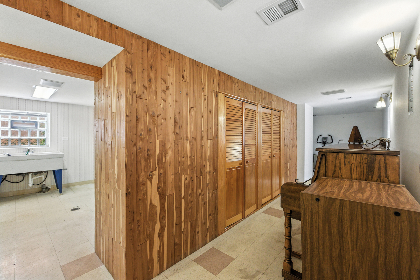 2515 Highland Avenue, Berwyn, IL 60402
