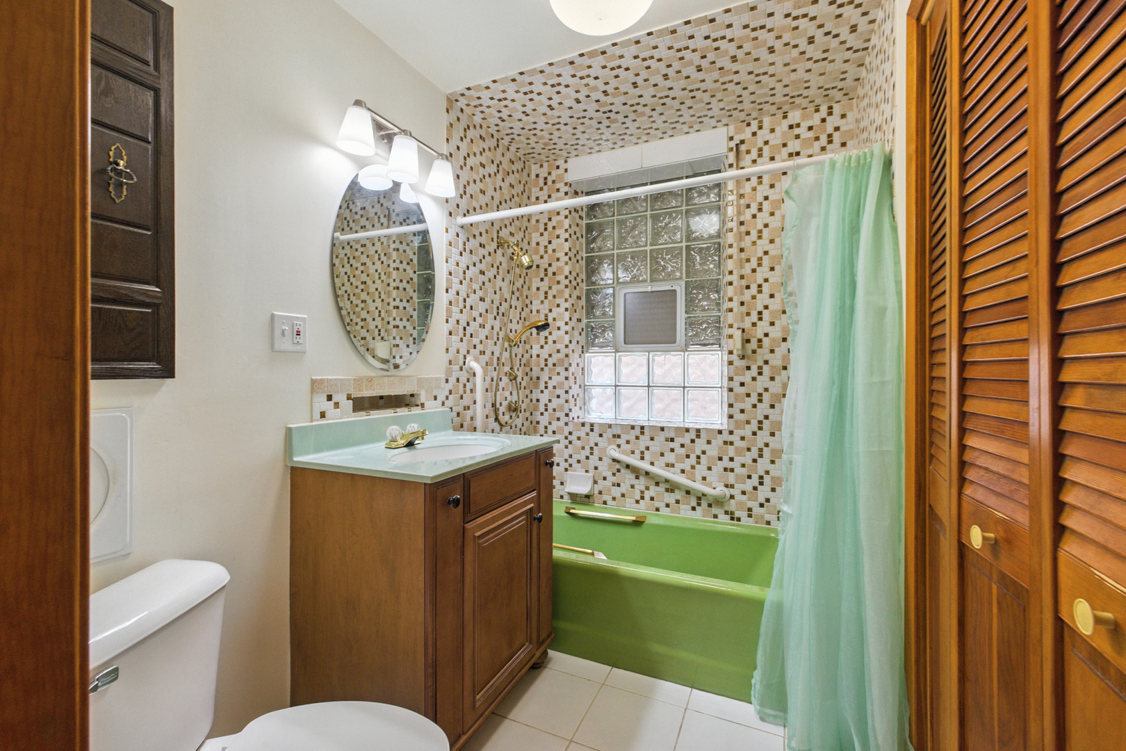 2515 Highland Avenue, Berwyn, IL 60402