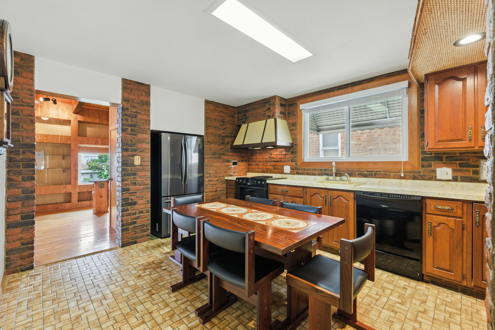 2515 Highland Avenue, Berwyn, IL 60402