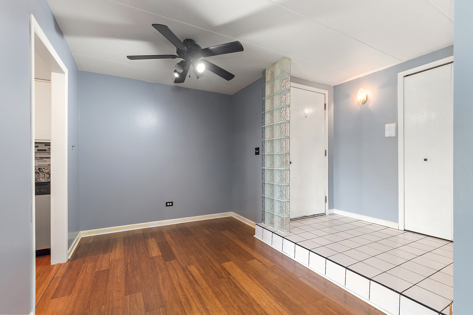 13248 W Circle Drive Parkway #407, Crestwood, IL 60418