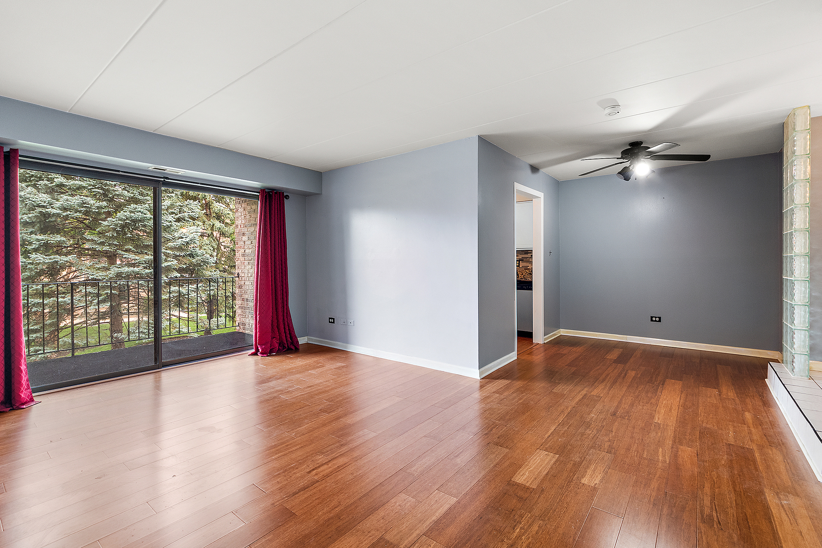 13248 W Circle Drive Parkway #407, Crestwood, IL 60418