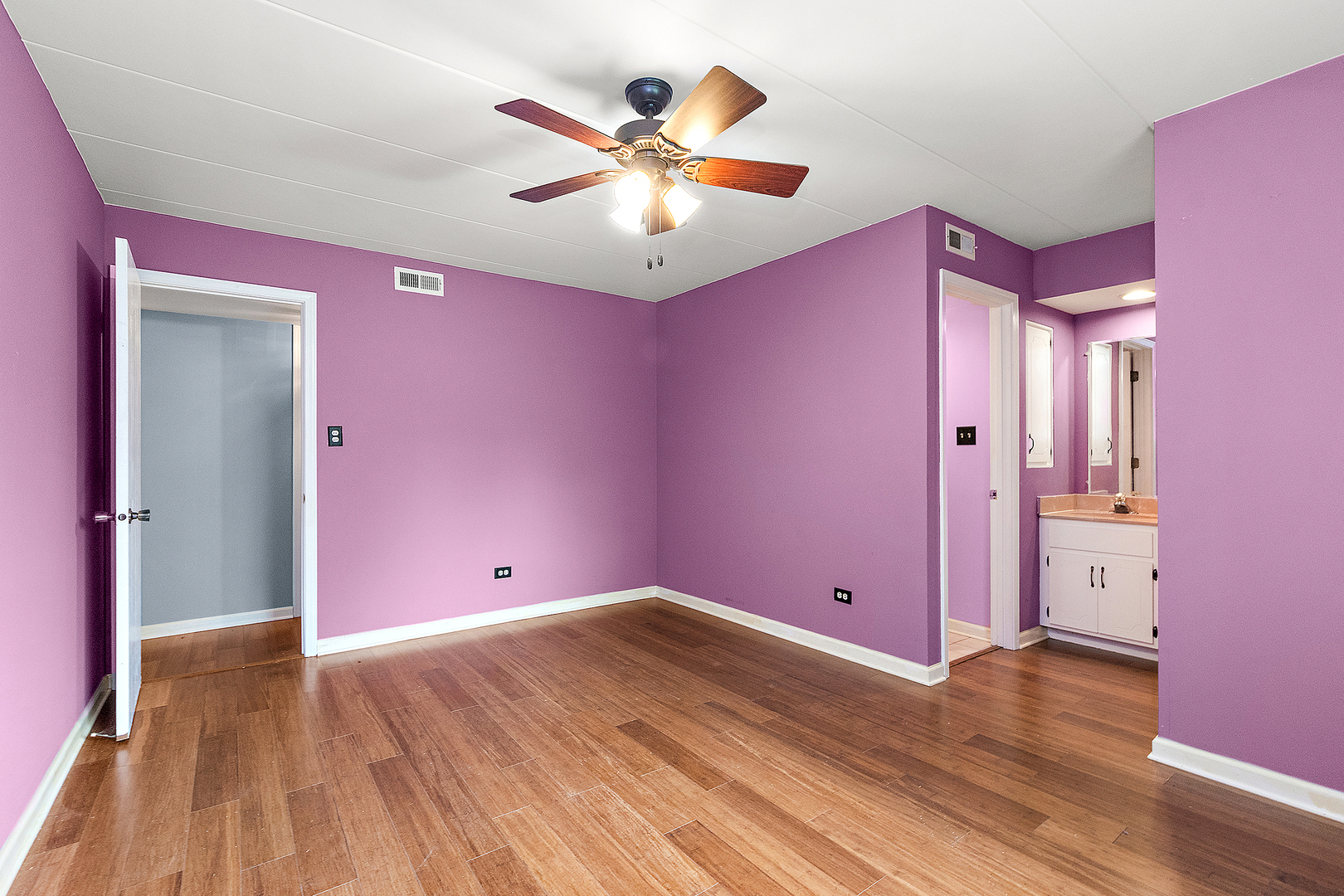 13248 W Circle Drive Parkway #407, Crestwood, IL 60418