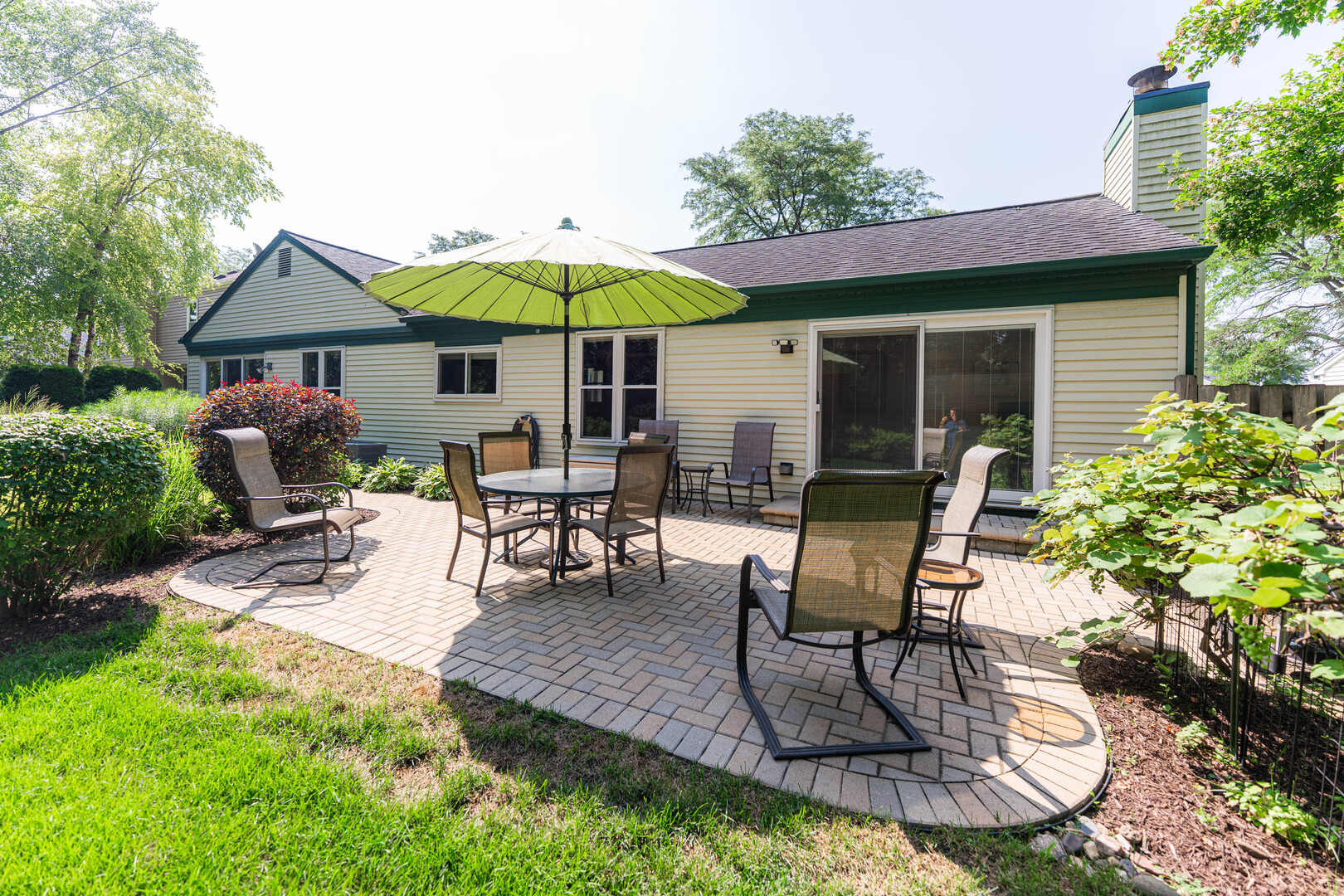 729 Hickory Lane, Carol Stream, IL 60188