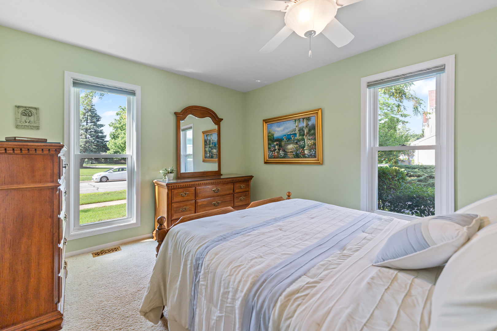 729 Hickory Lane, Carol Stream, IL 60188