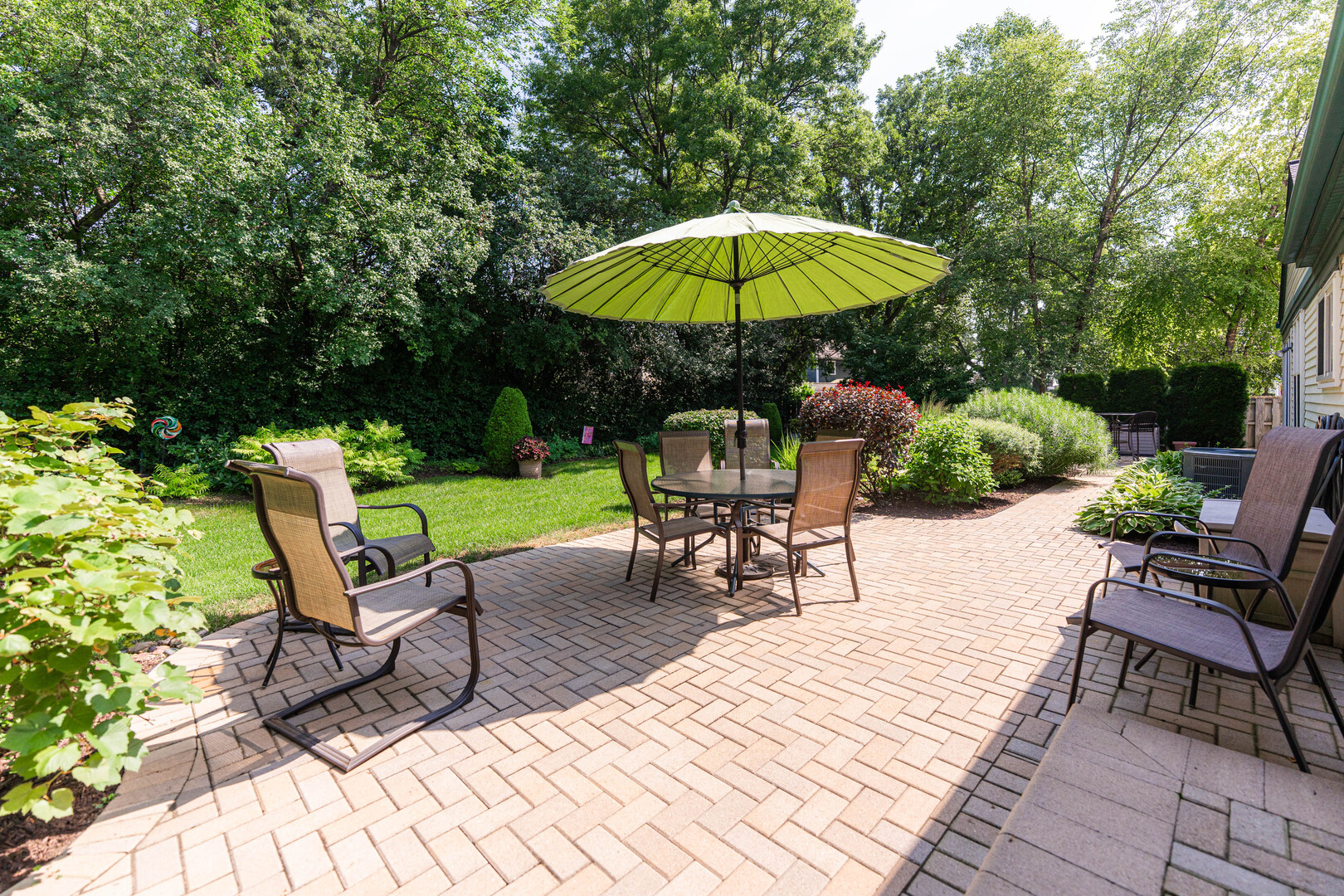 729 Hickory Lane, Carol Stream, IL 60188