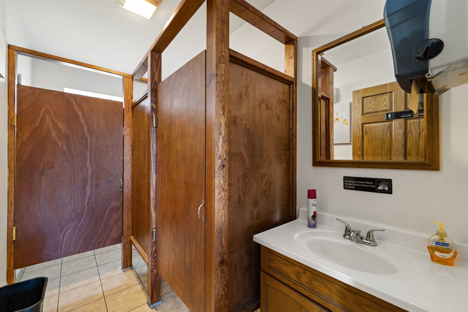 6021 S Archer Road, Summit, IL 60501