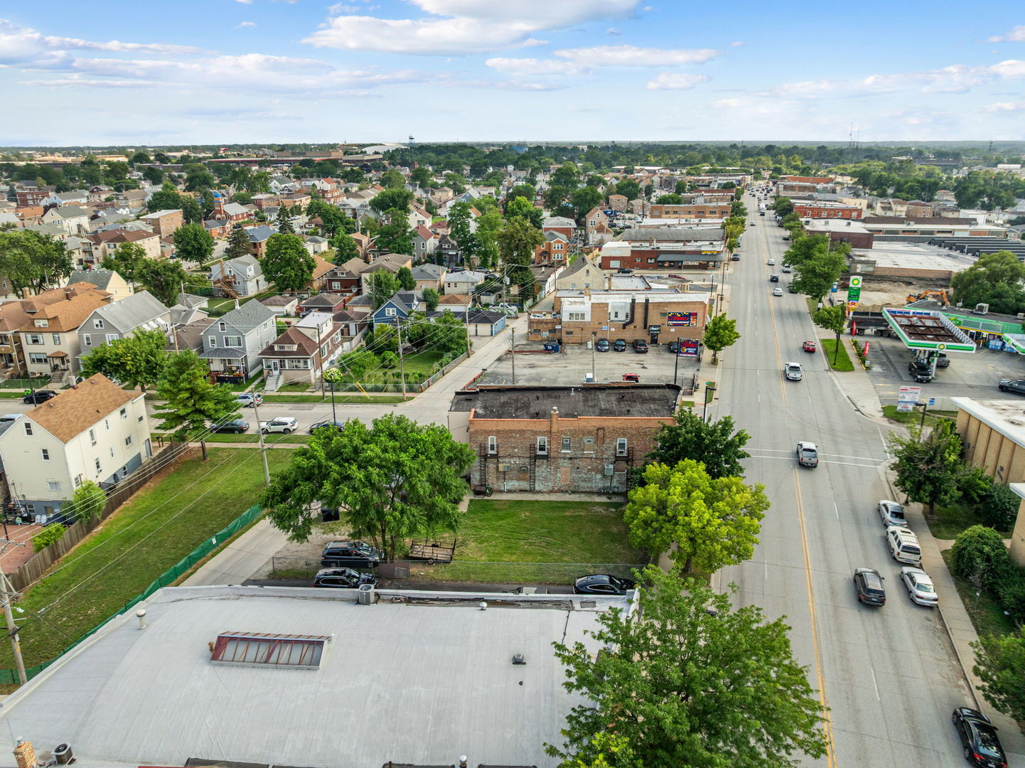 6021 S Archer Road, Summit, IL 60501