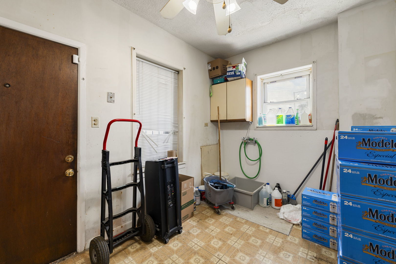 6021 S Archer Road, Summit, IL 60501