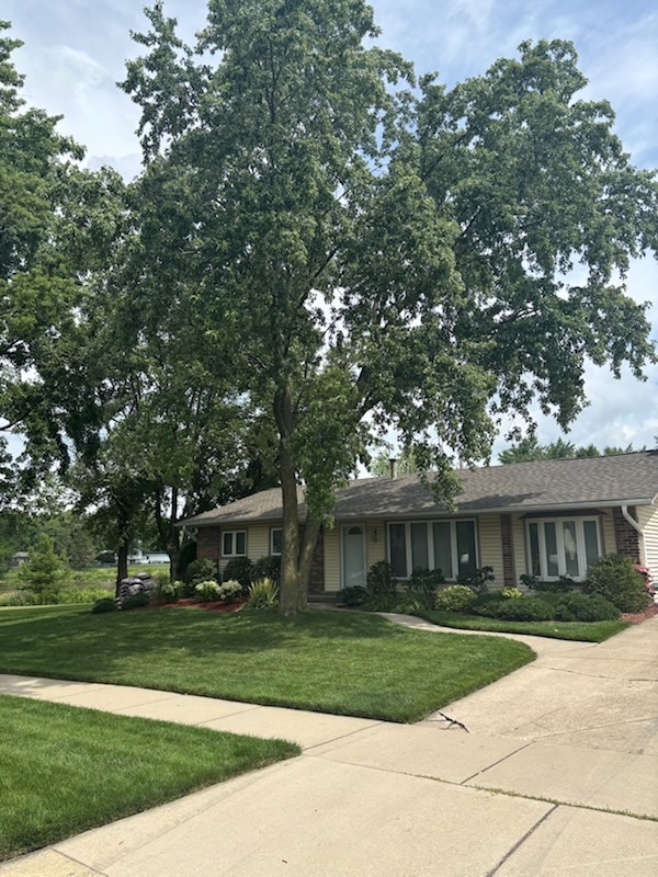 1735 Highland Boulevard, Hoffman Estates, IL 60169