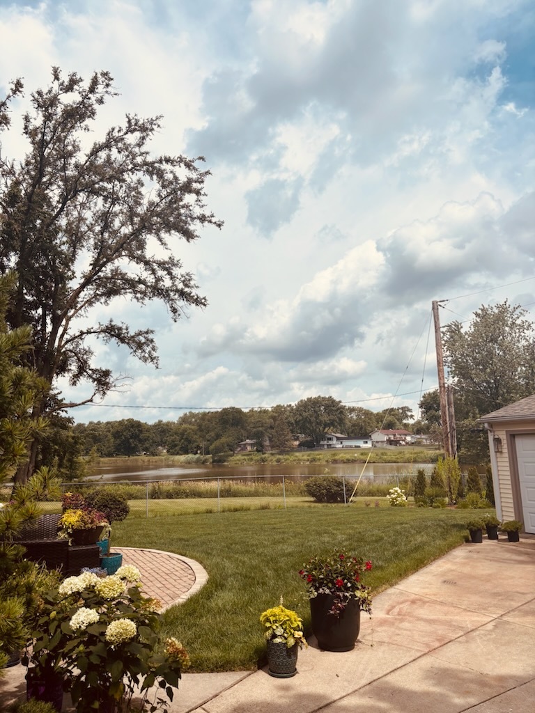 1735 Highland Boulevard, Hoffman Estates, IL 60169