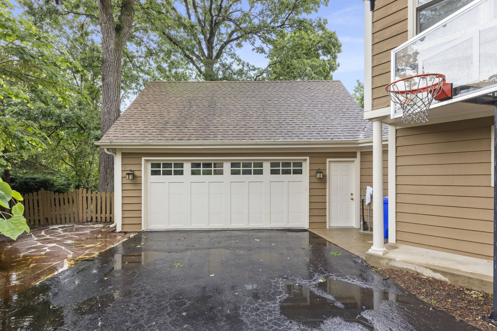 1310 Yorkshire Woods Court, Wheaton, IL 60189
