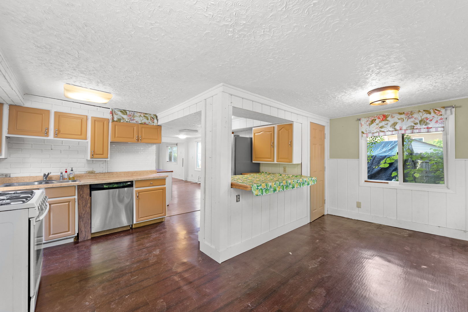 430 Elm Court, Twin Lakes, WI 53181