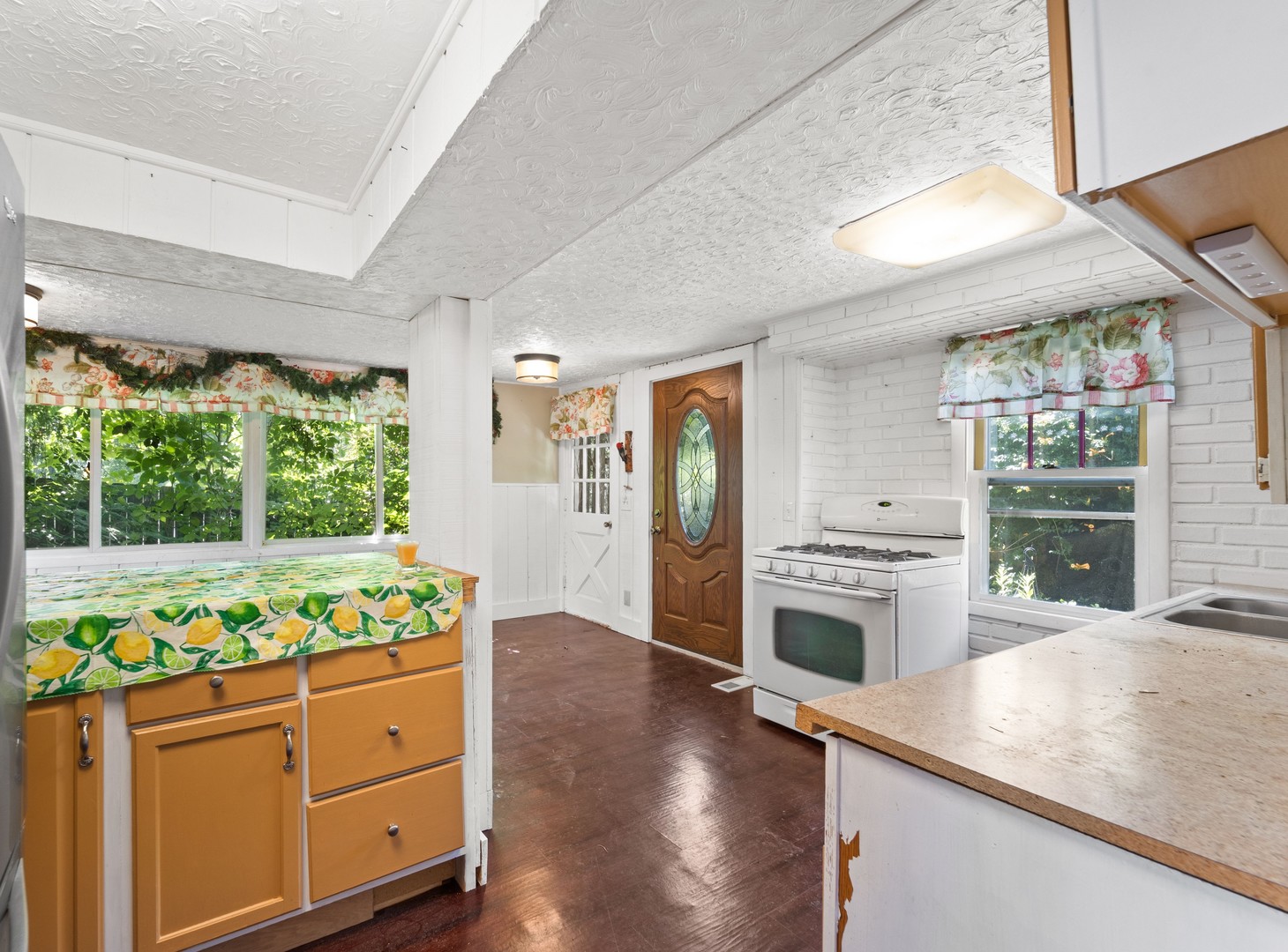 430 Elm Court, Twin Lakes, WI 53181