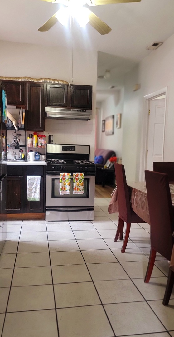 4751 S Hoyne Avenue, Chicago, IL 60609