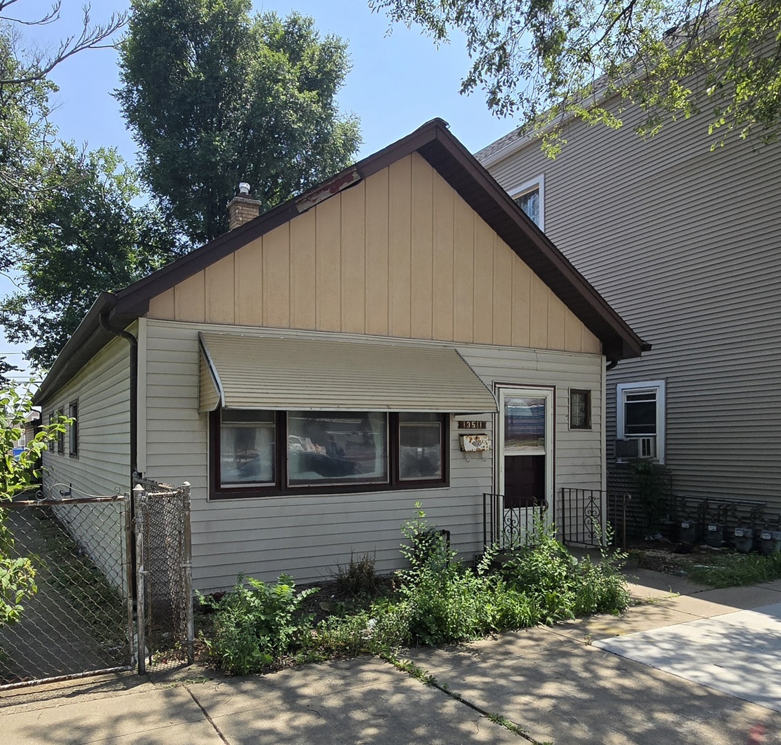 Chicago, IL 60633