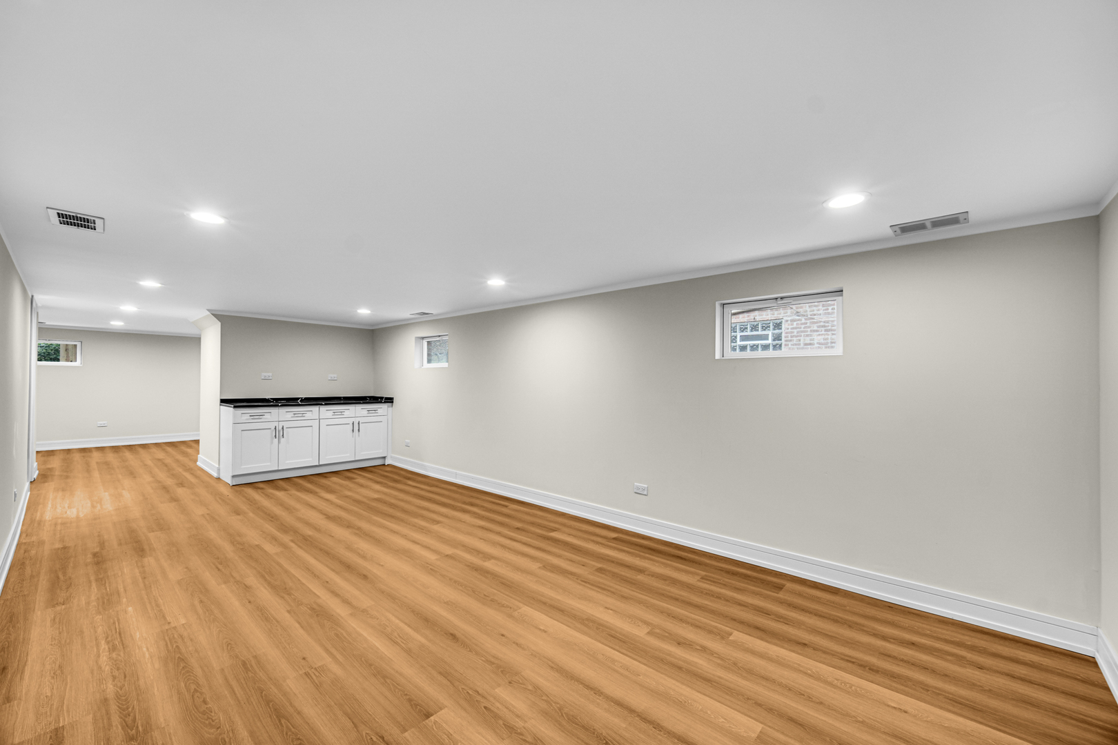 55 E 75th Street, Chicago, IL 60619