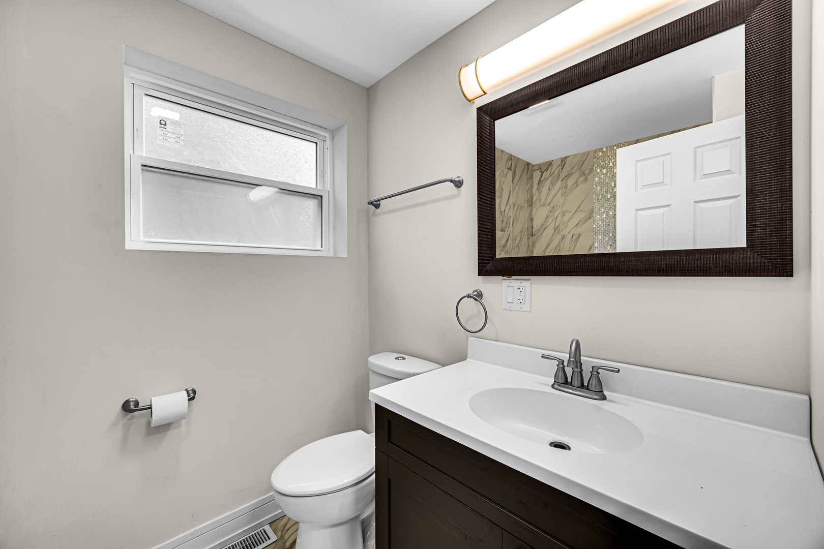 55 E 75th Street, Chicago, IL 60619