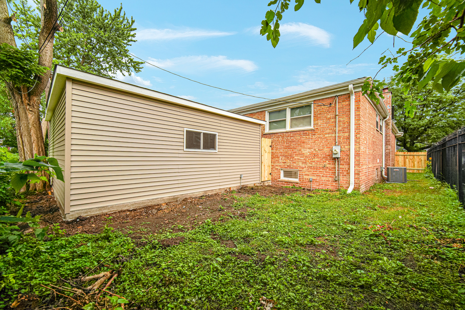 55 E 75th Street, Chicago, IL 60619