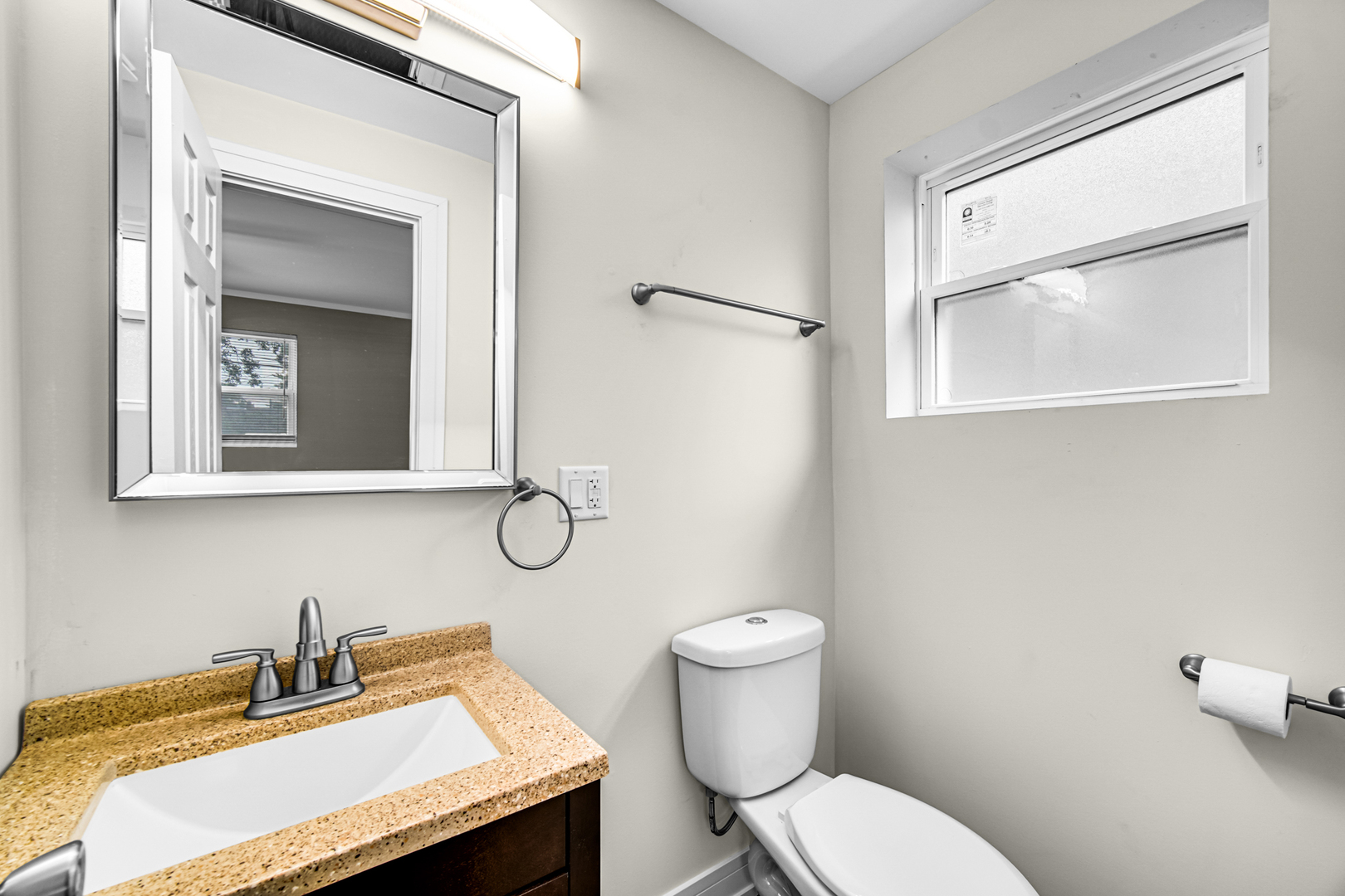 55 E 75th Street, Chicago, IL 60619