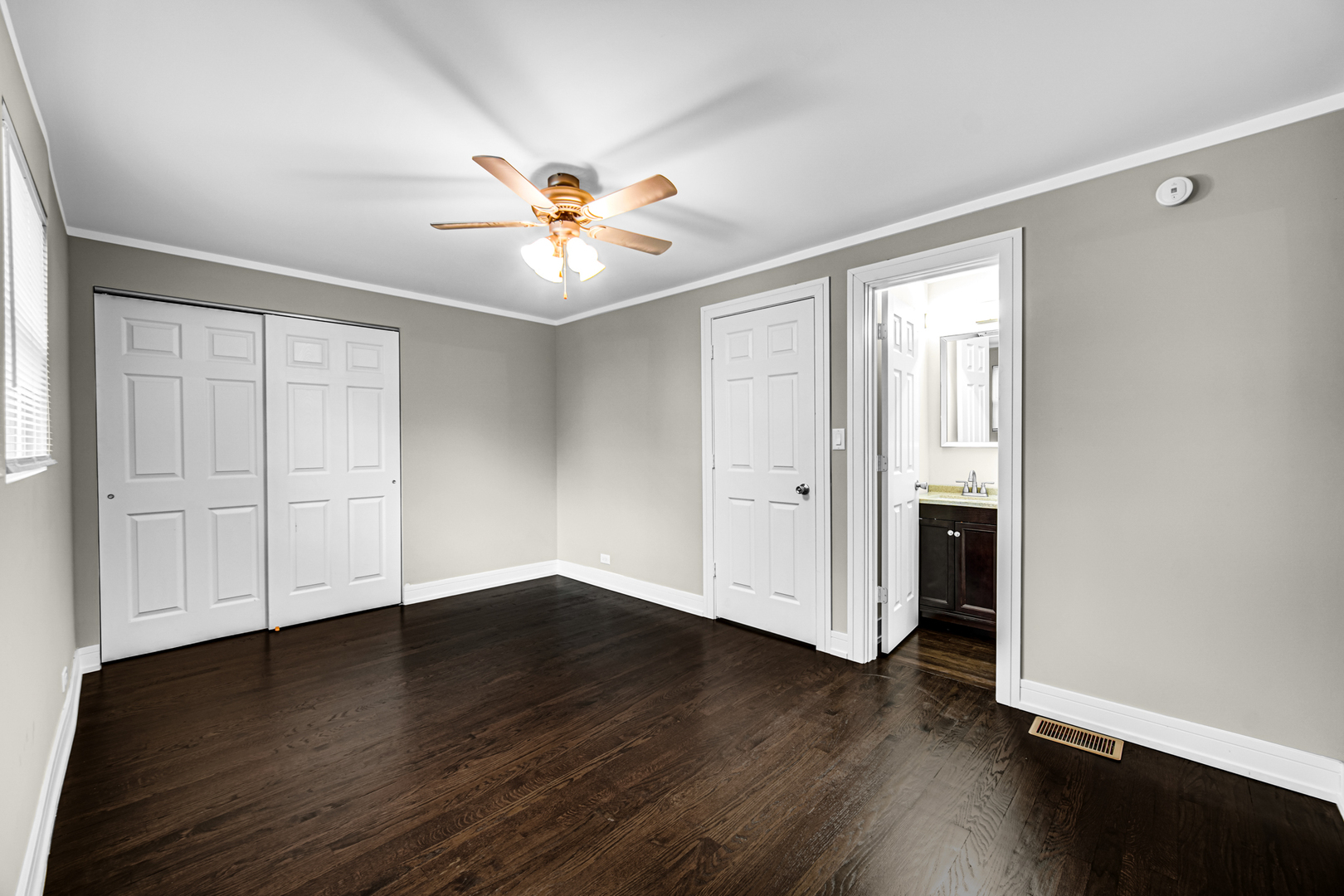 55 E 75th Street, Chicago, IL 60619
