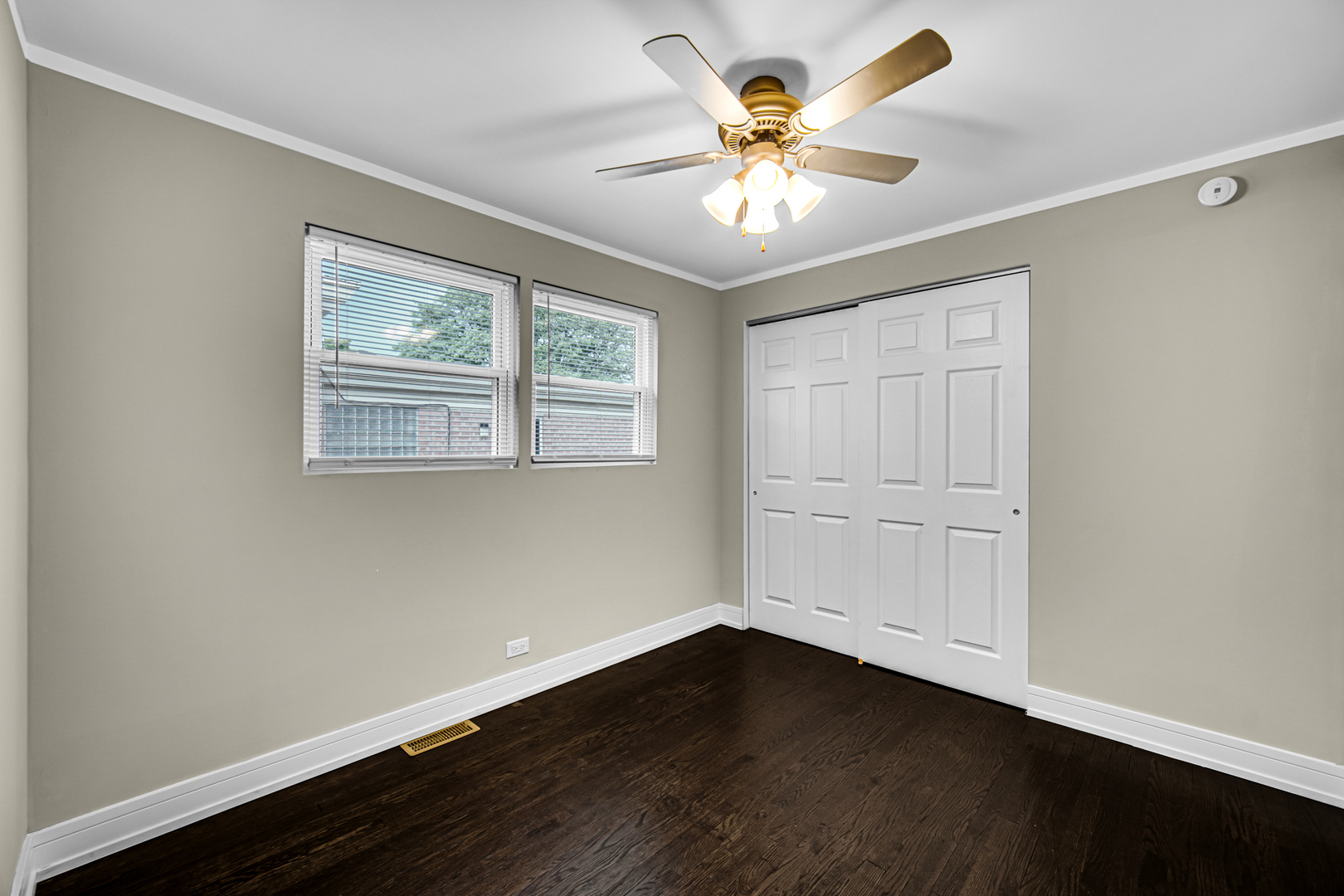 55 E 75th Street, Chicago, IL 60619