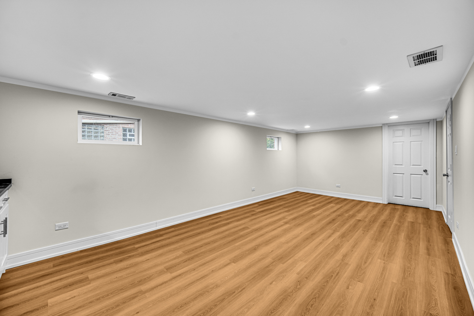 55 E 75th Street, Chicago, IL 60619