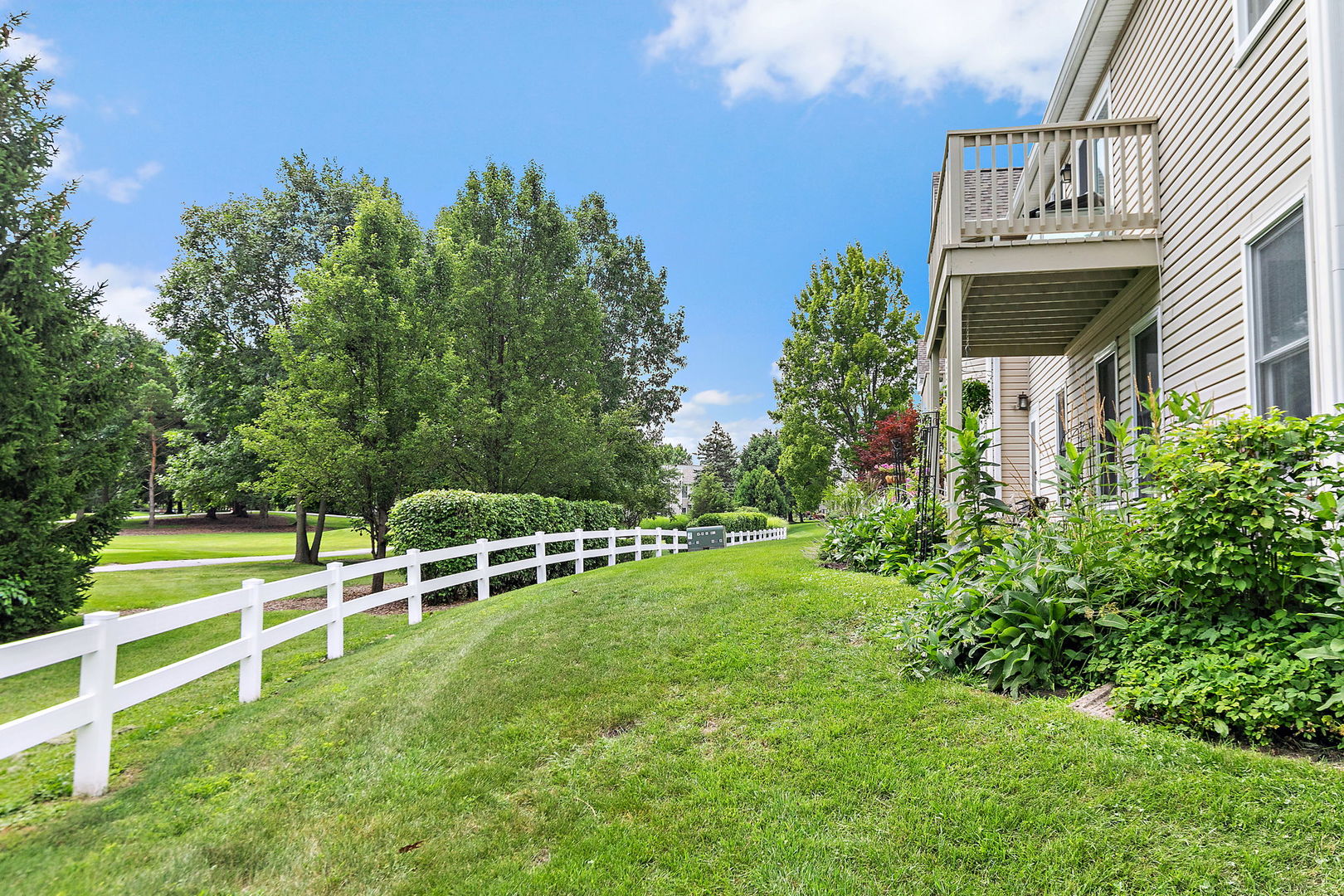 1812 Fox Run Drive #A, Elk Grove Village, IL 60007