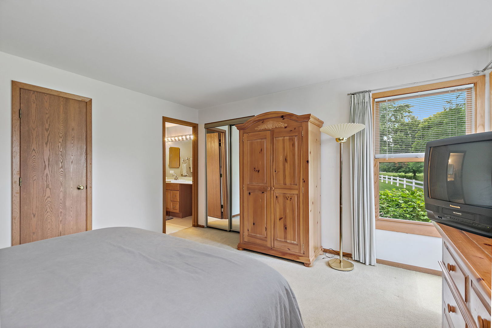 1812 Fox Run Drive #A, Elk Grove Village, IL 60007