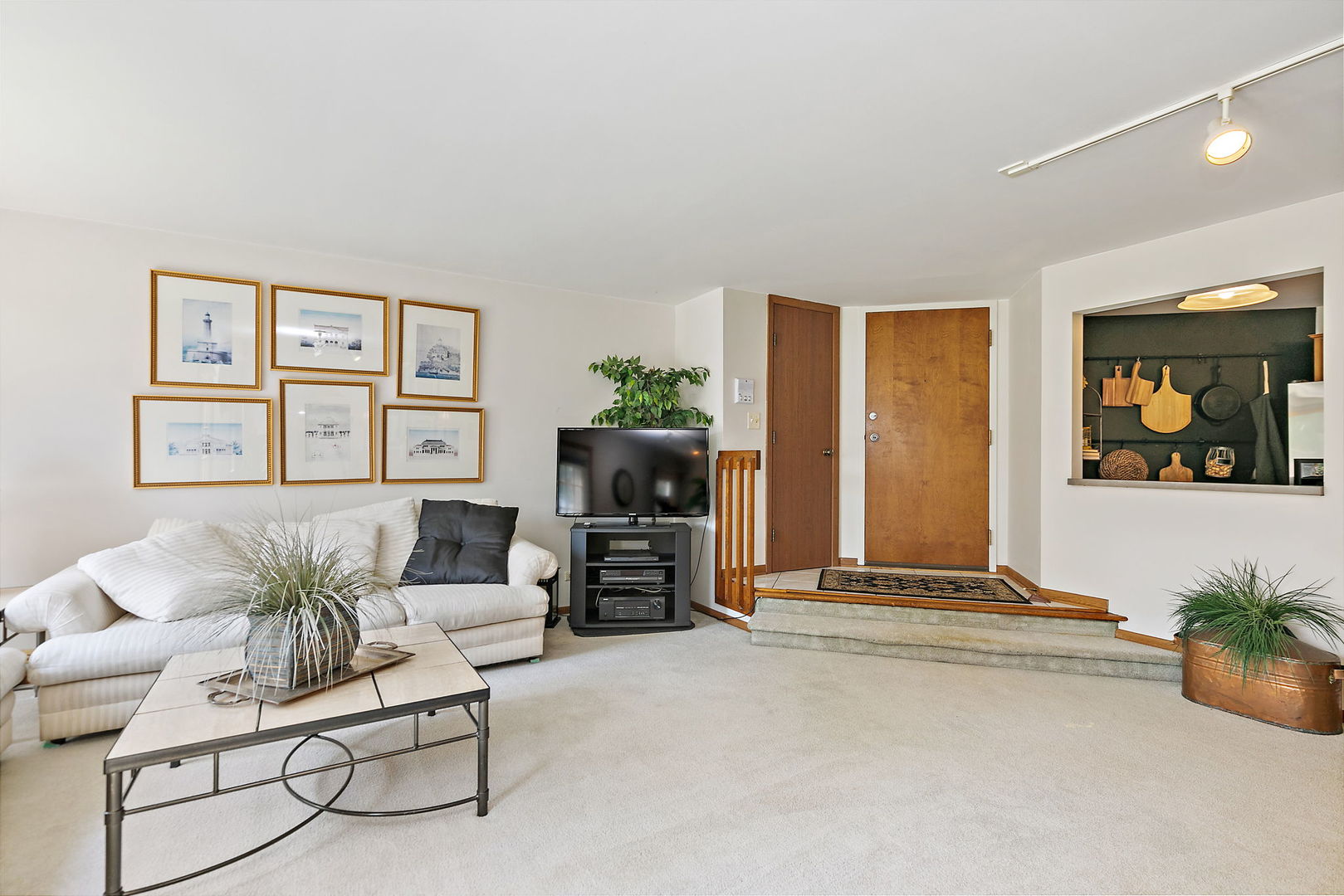 1812 Fox Run Drive #A, Elk Grove Village, IL 60007