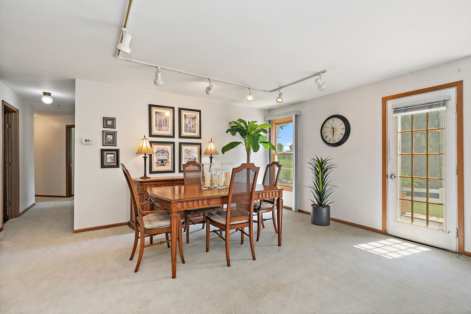 1812 Fox Run Drive #A, Elk Grove Village, IL 60007