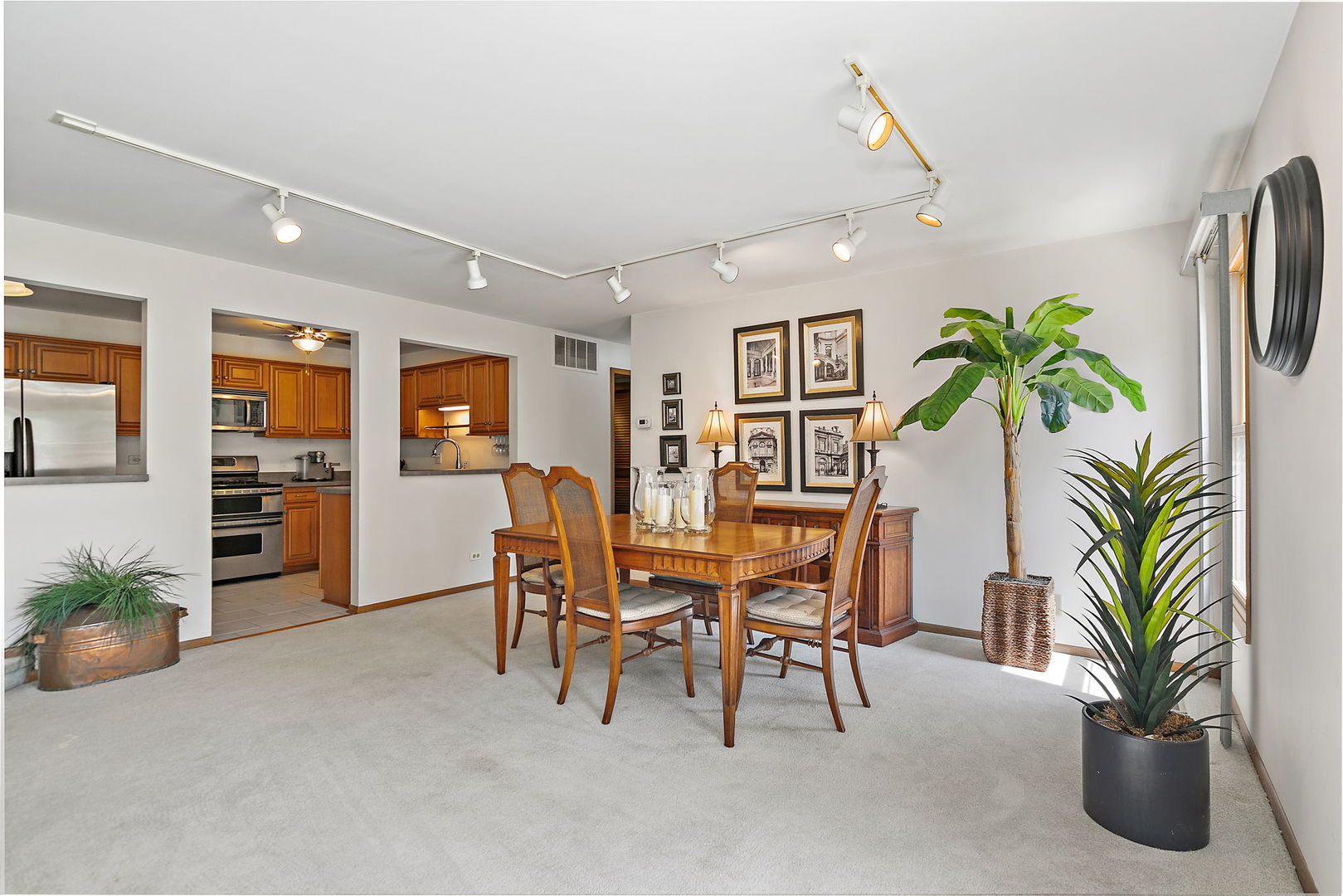 1812 Fox Run Drive #A, Elk Grove Village, IL 60007