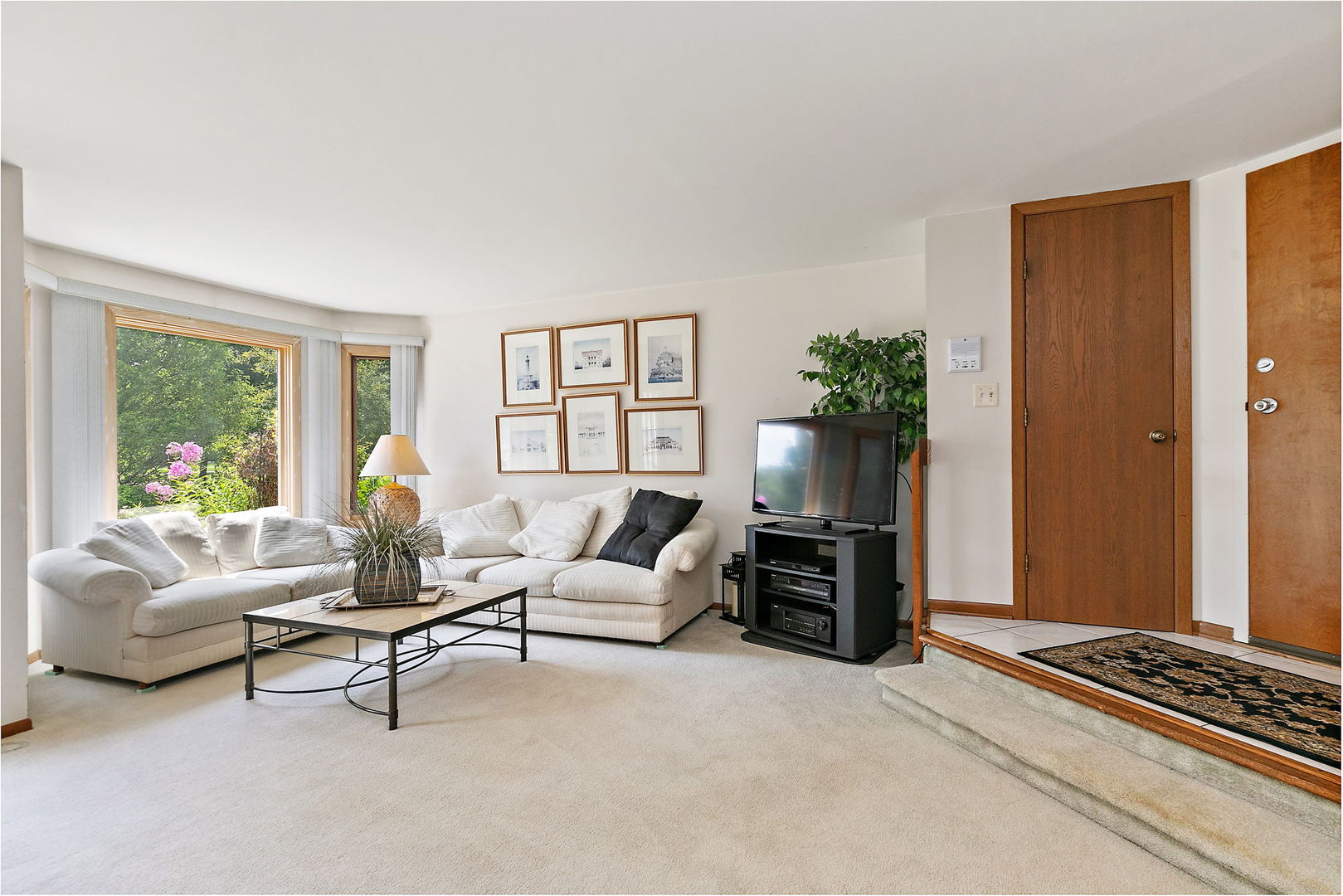 1812 Fox Run Drive #A, Elk Grove Village, IL 60007