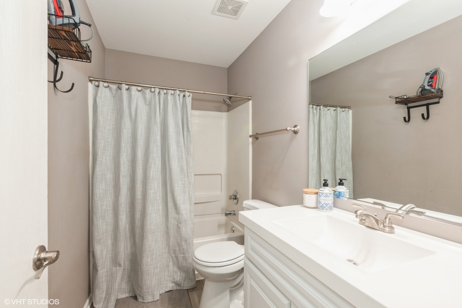 496 Rebecca Lane, Bolingbrook, IL 60440
