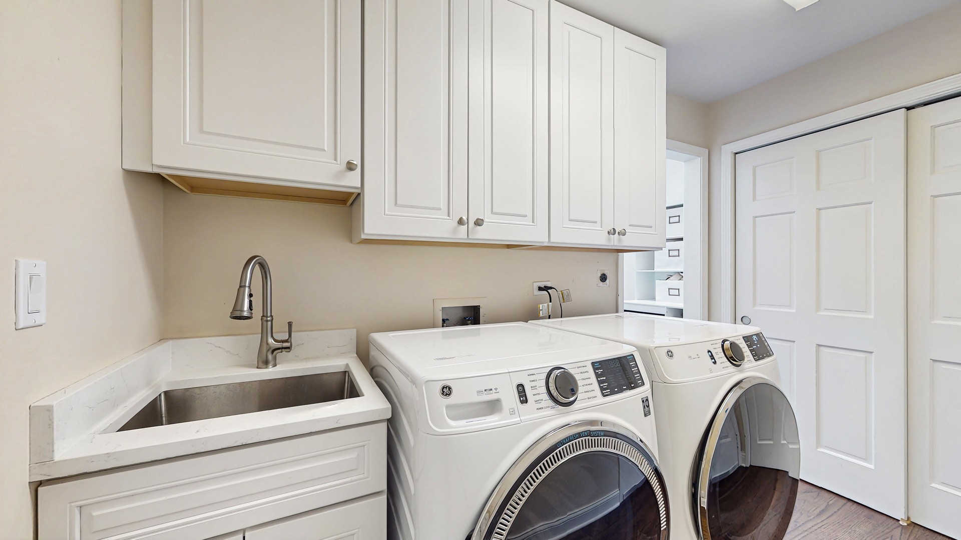 3010 35th Street, Oak Brook, IL 60523
