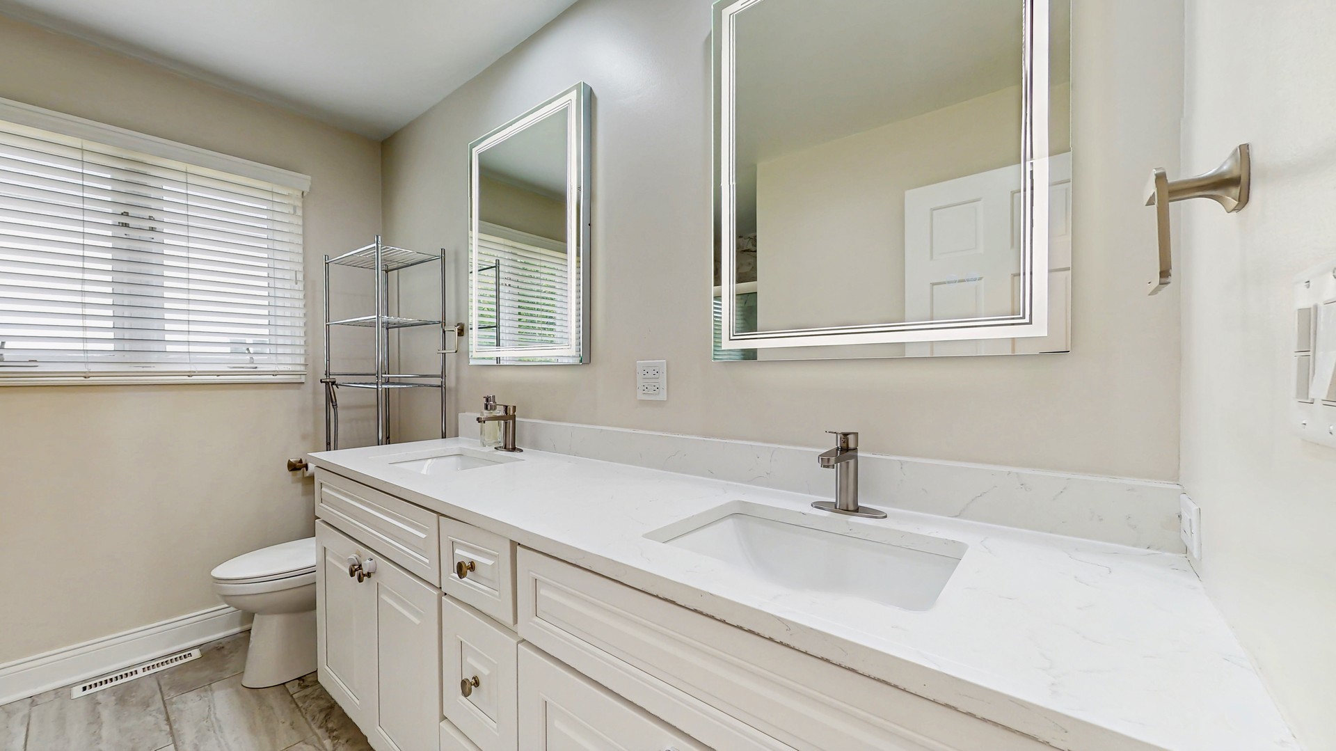 3010 35th Street, Oak Brook, IL 60523