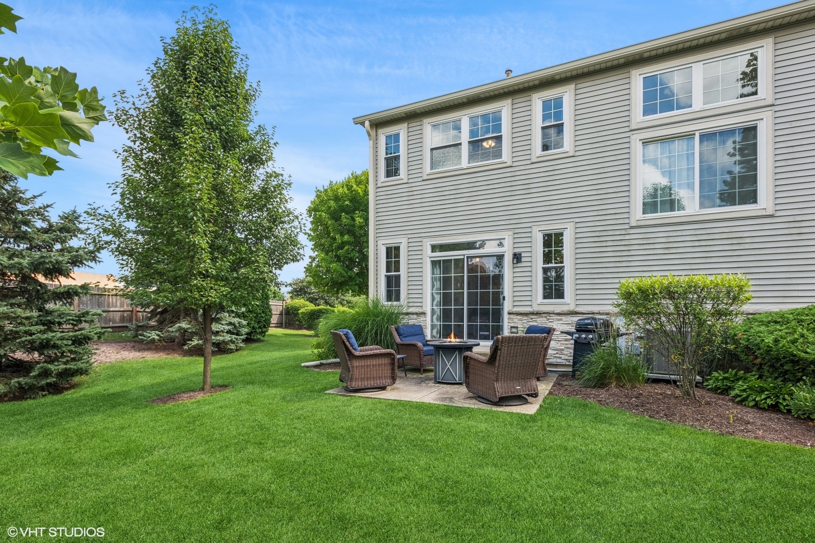 313 Robin Glen Lane, South Elgin, IL 60177