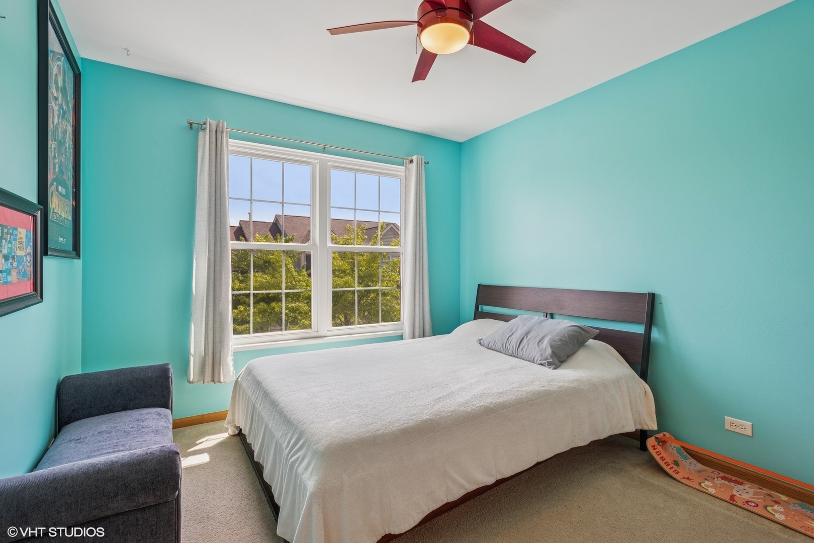 313 Robin Glen Lane, South Elgin, IL 60177