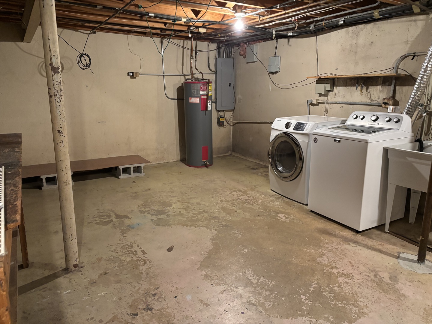 18W168 Standish Lane, Villa Park, IL 60181