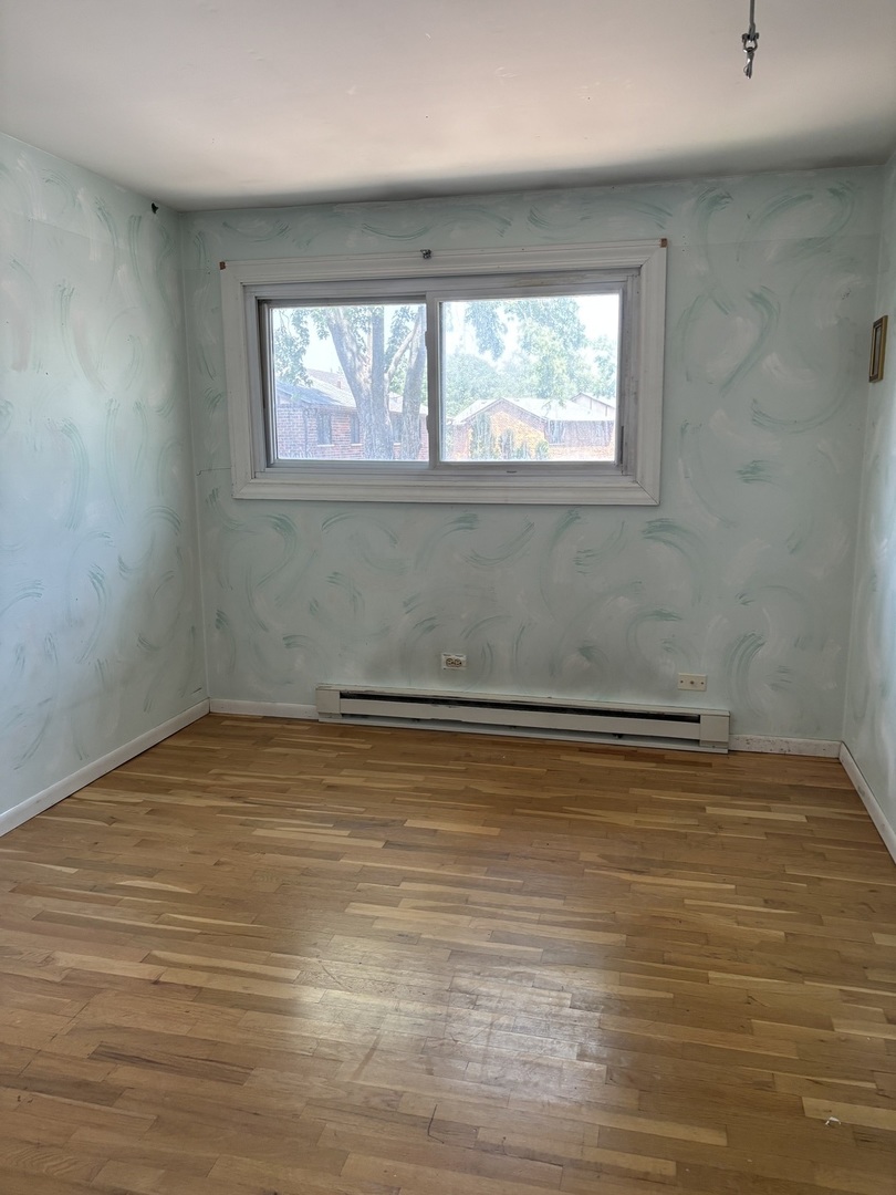 18W168 Standish Lane, Villa Park, IL 60181