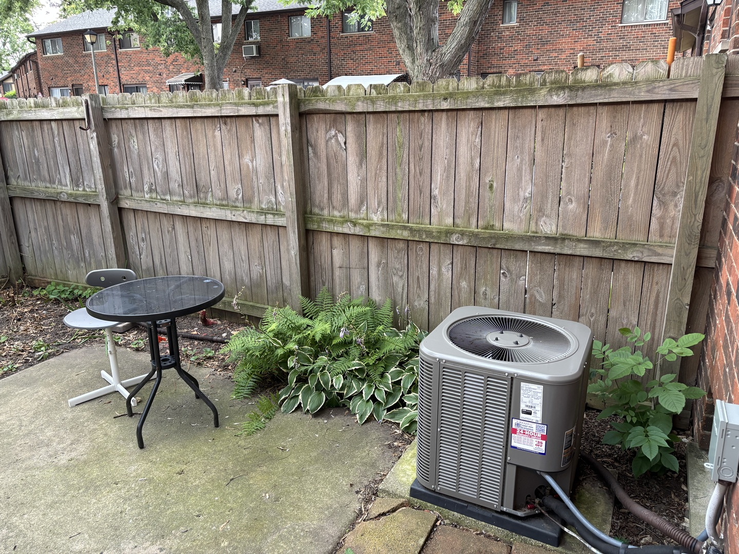 18W168 Standish Lane, Villa Park, IL 60181