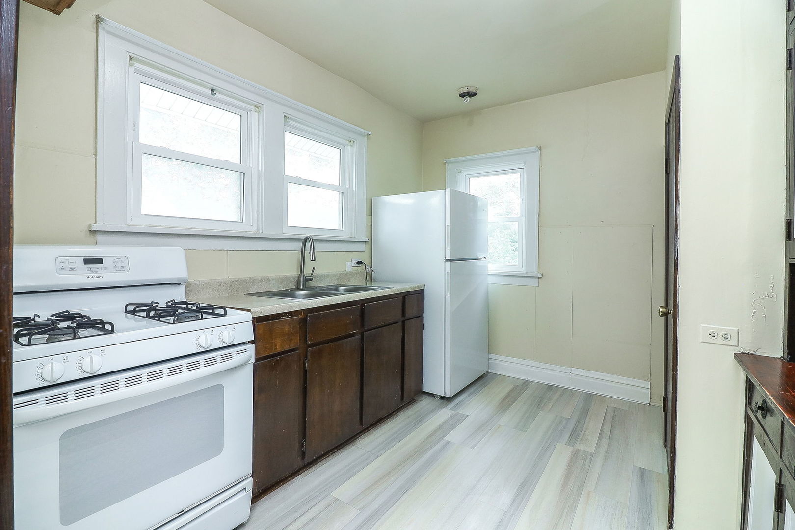 4952 Linscott Avenue, Downers Grove, IL 60515