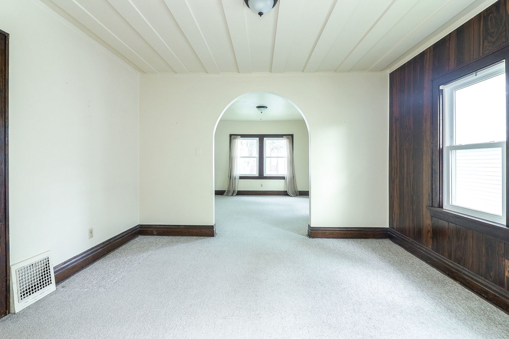 4952 Linscott Avenue, Downers Grove, IL 60515
